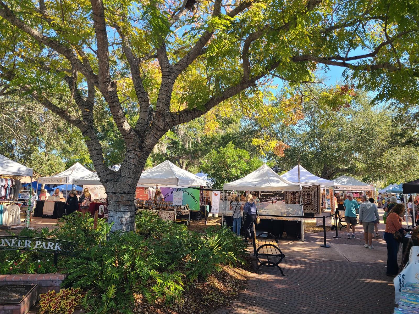 Image 35 of 39 For 917 Michele Circle