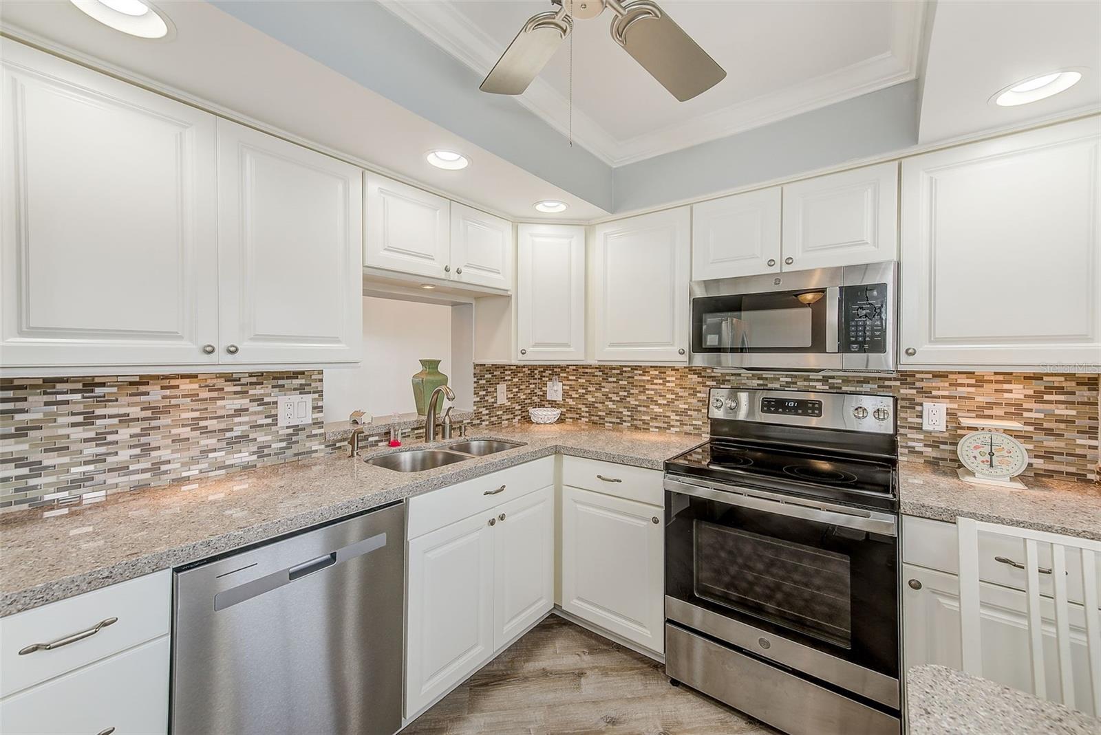 Image 33 of 50 For 10215 Regal Drive 16