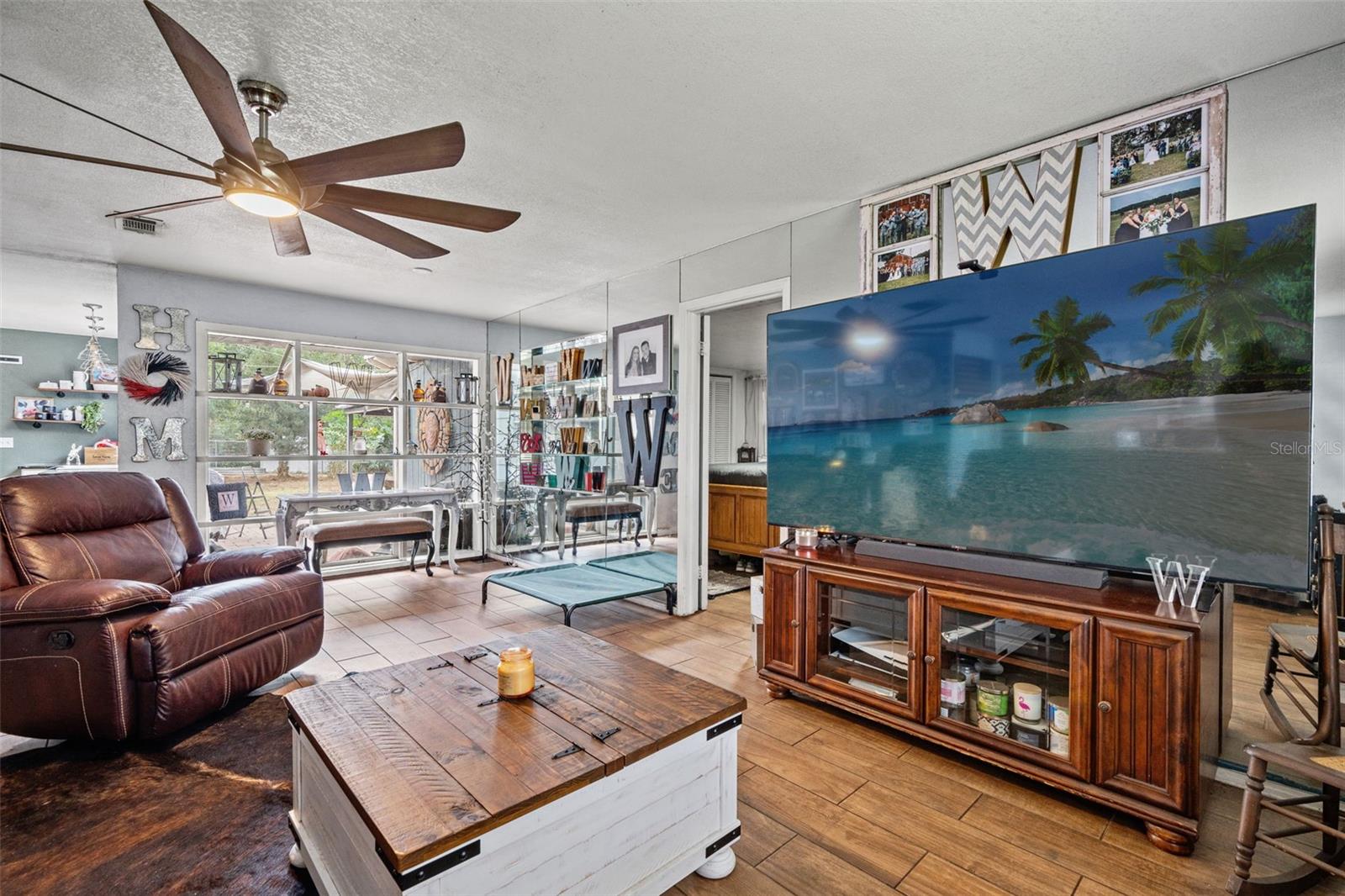 Image 10 of 43 For 37738 Amelia Avenue