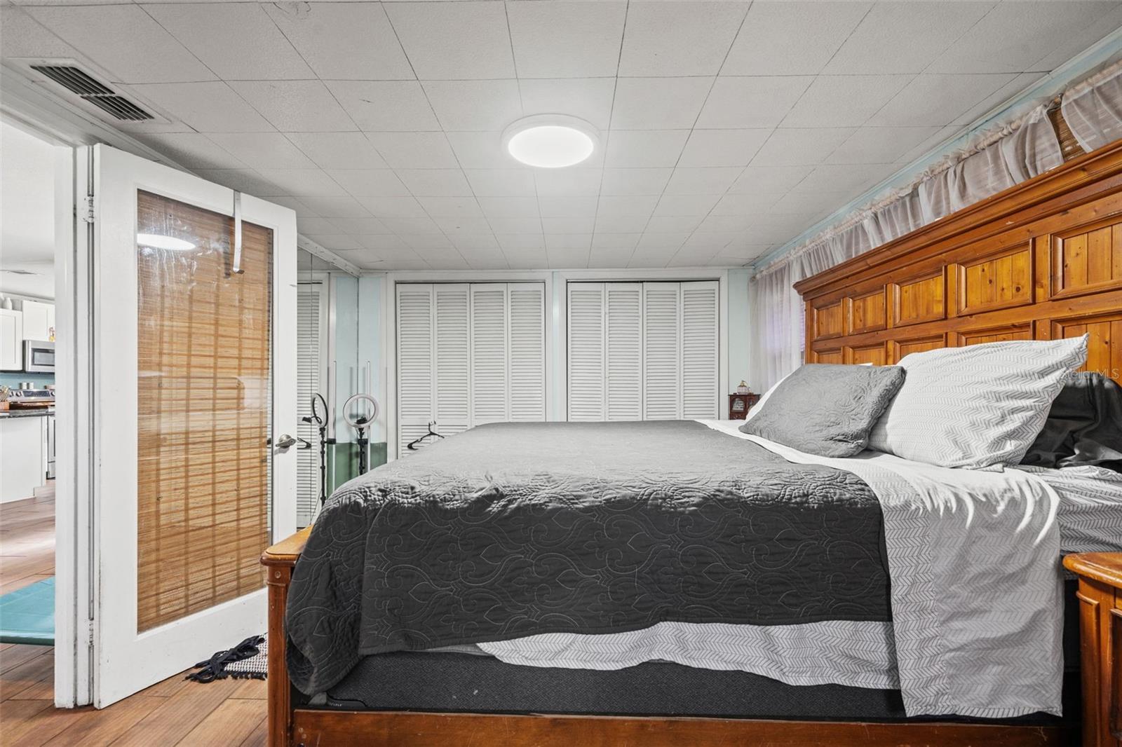 Image 14 of 43 For 37738 Amelia Avenue