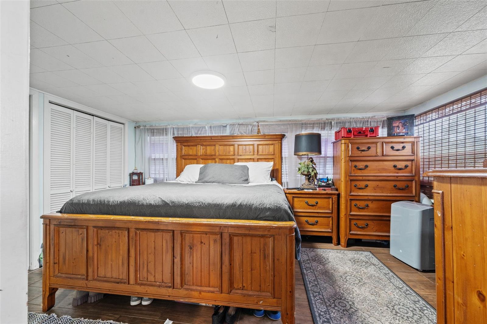 Image 15 of 43 For 37738 Amelia Avenue