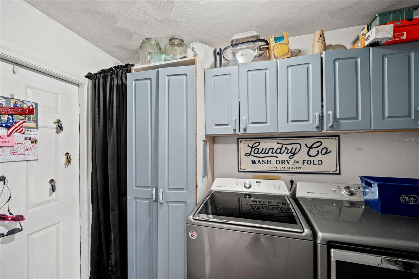 Image 16 of 43 For 37738 Amelia Avenue