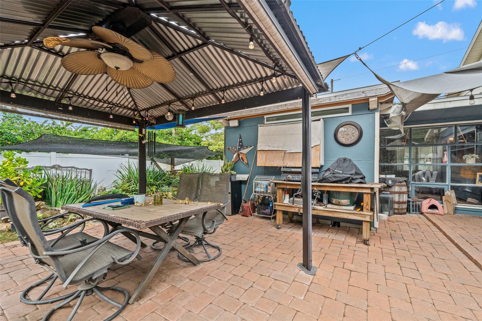 Image 28 of 43 For 37738 Amelia Avenue