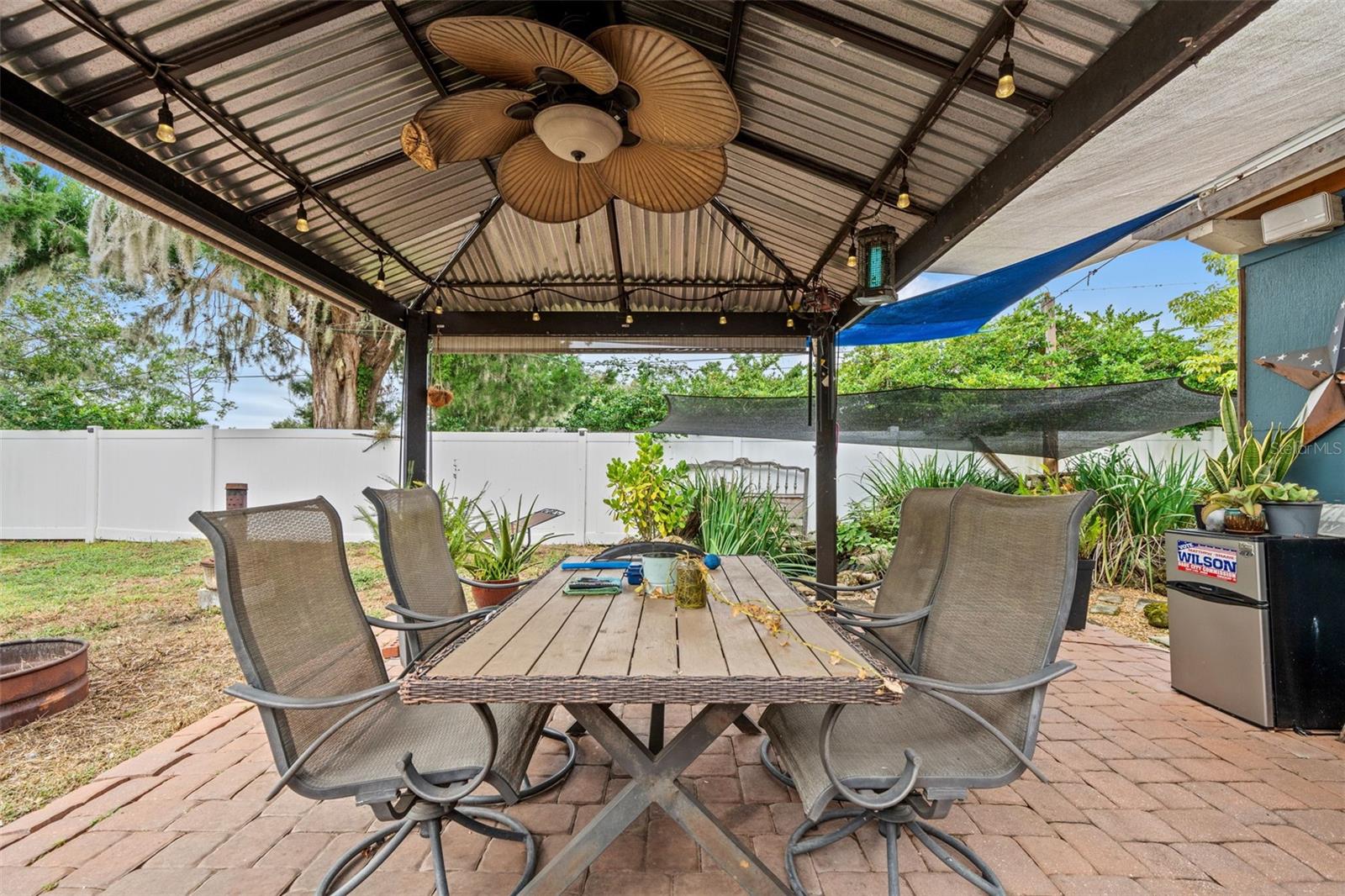 Image 29 of 43 For 37738 Amelia Avenue