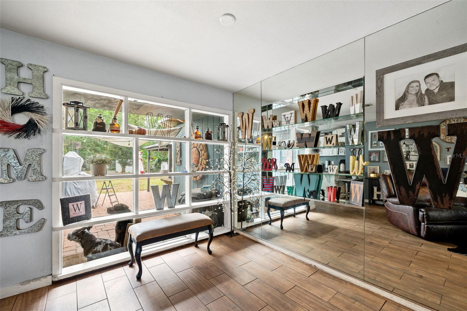 Image 8 of 43 For 37738 Amelia Avenue