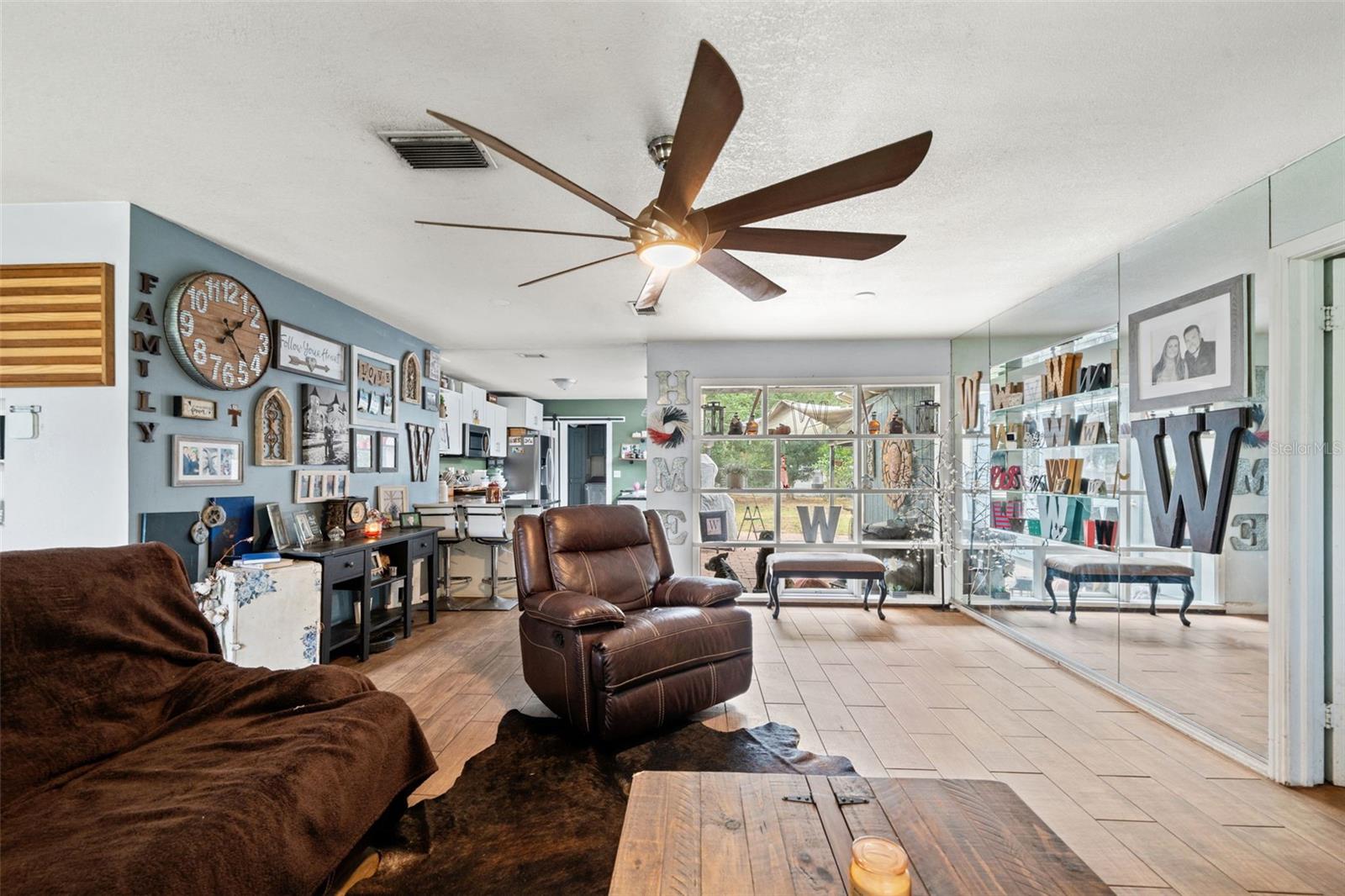 Image 9 of 43 For 37738 Amelia Avenue