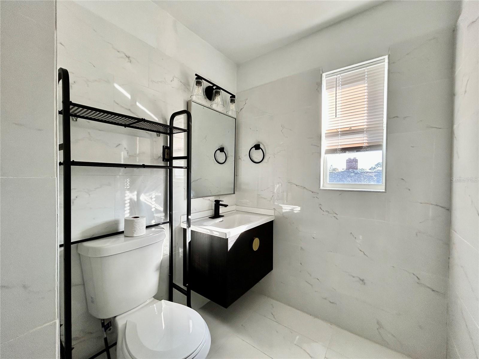 Image 11 of 12 For 5521 Gulfport Boulevard S D