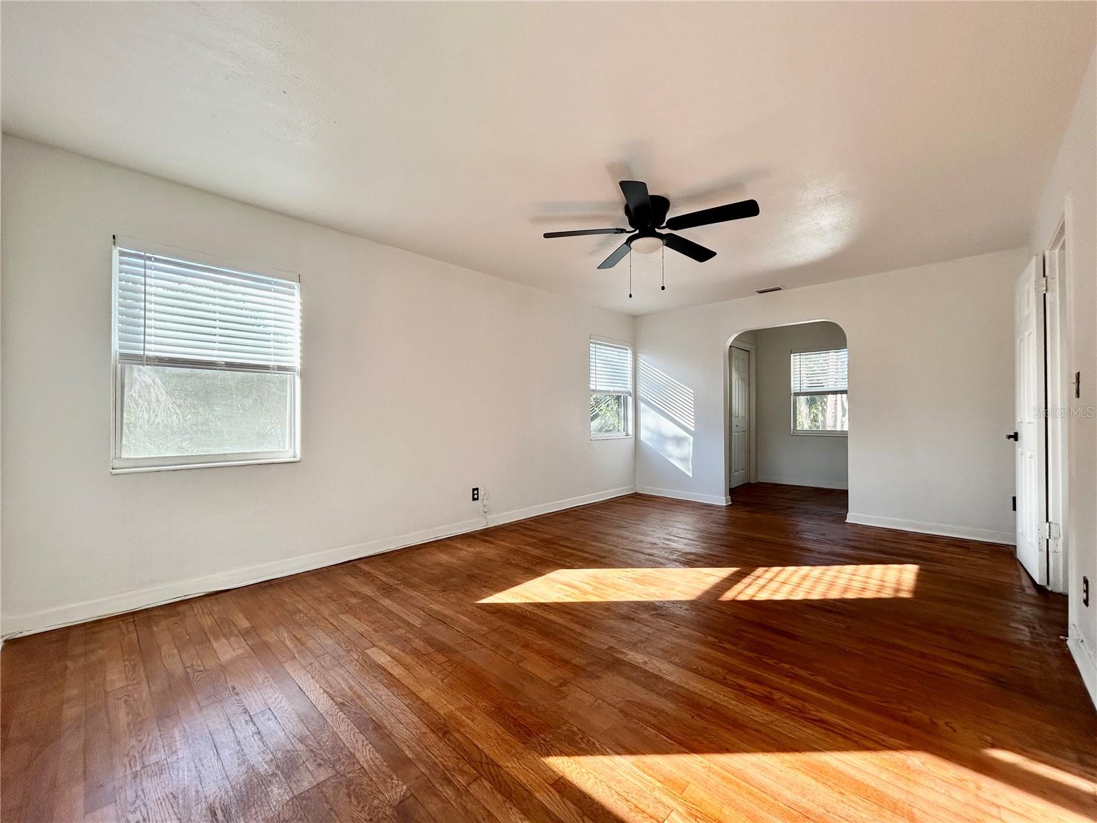 Image 8 of 12 For 5521 Gulfport Boulevard S D