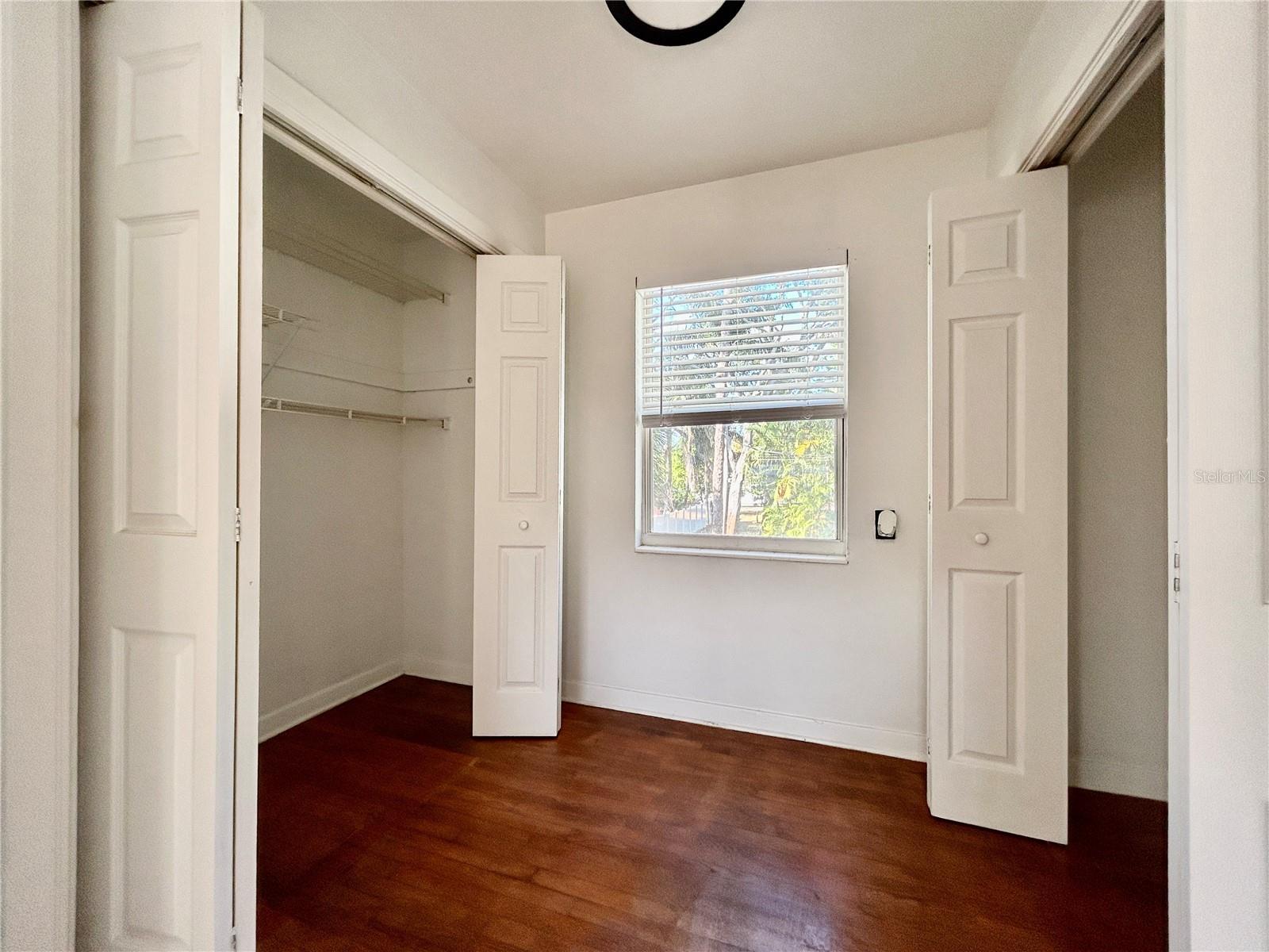 Image 9 of 12 For 5521 Gulfport Boulevard S D