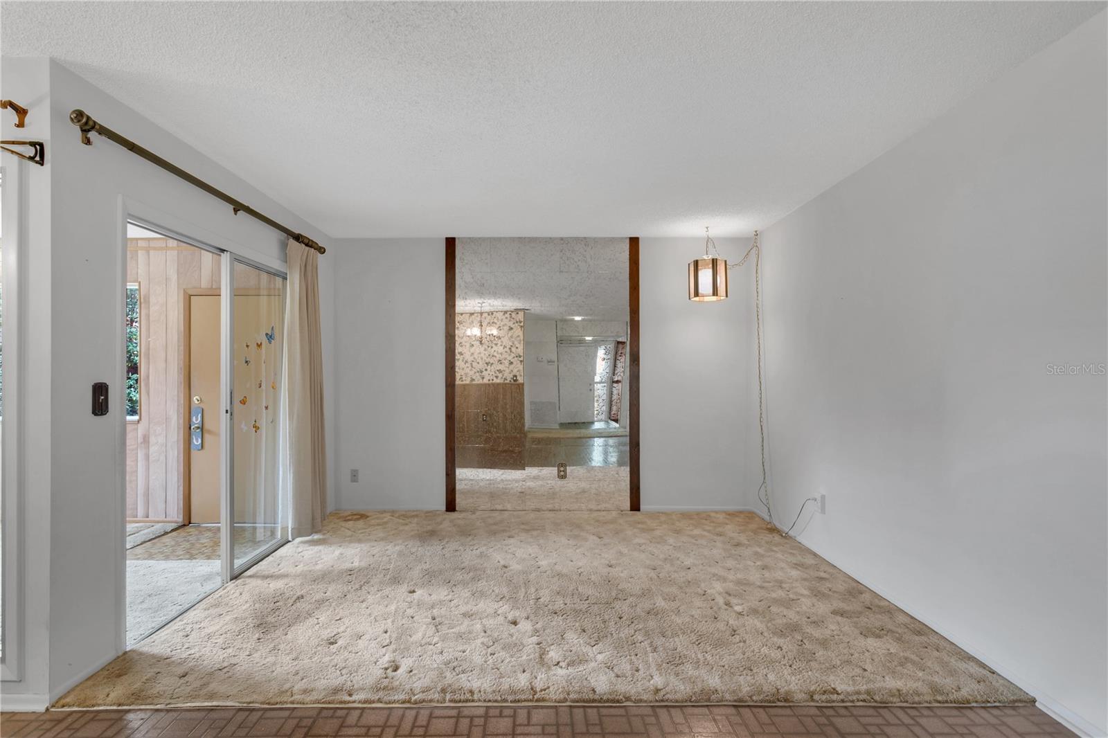 Image 11 of 41 For 820 Ambassador Loop