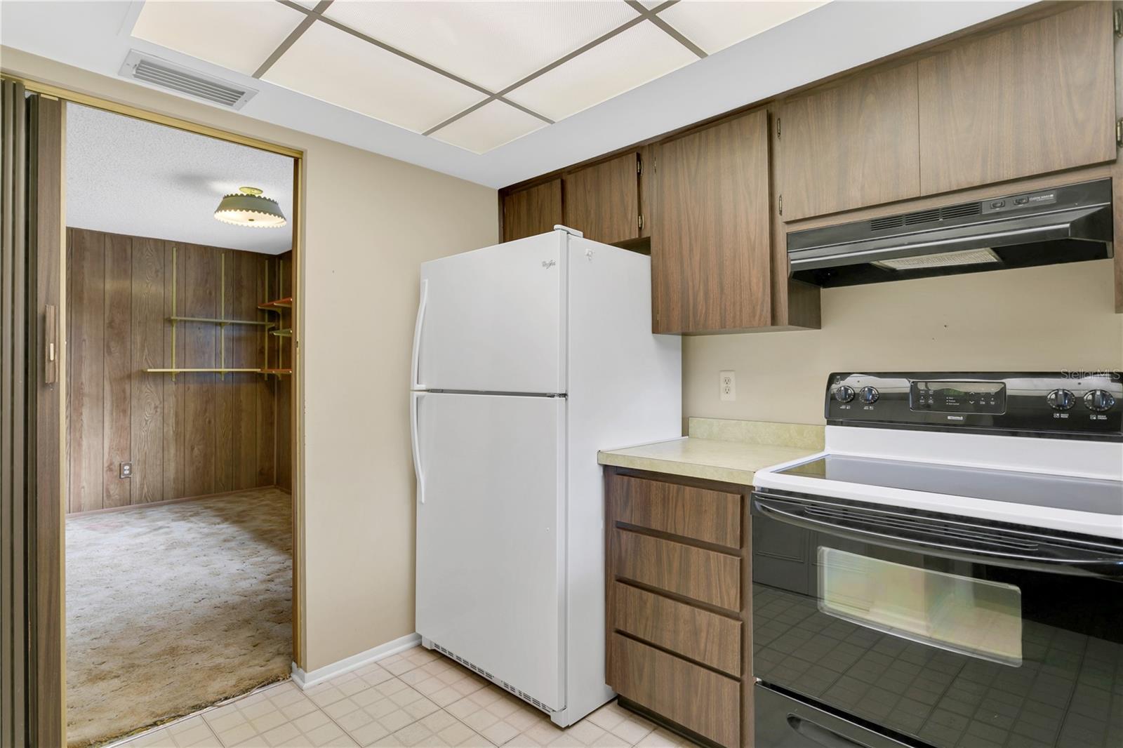 Image 16 of 41 For 820 Ambassador Loop