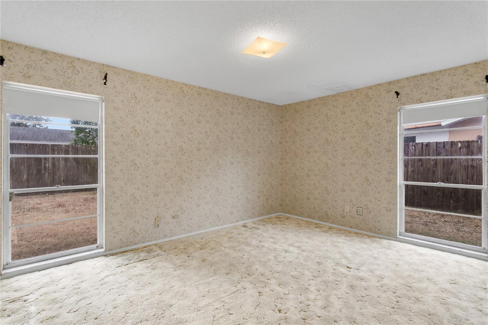 Image 21 of 41 For 820 Ambassador Loop