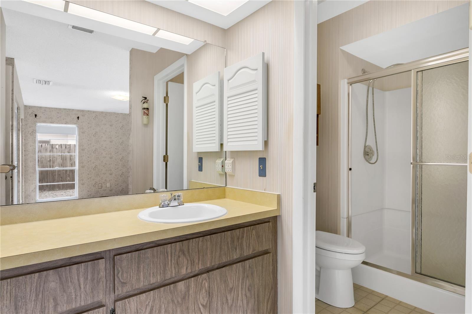 Image 22 of 41 For 820 Ambassador Loop