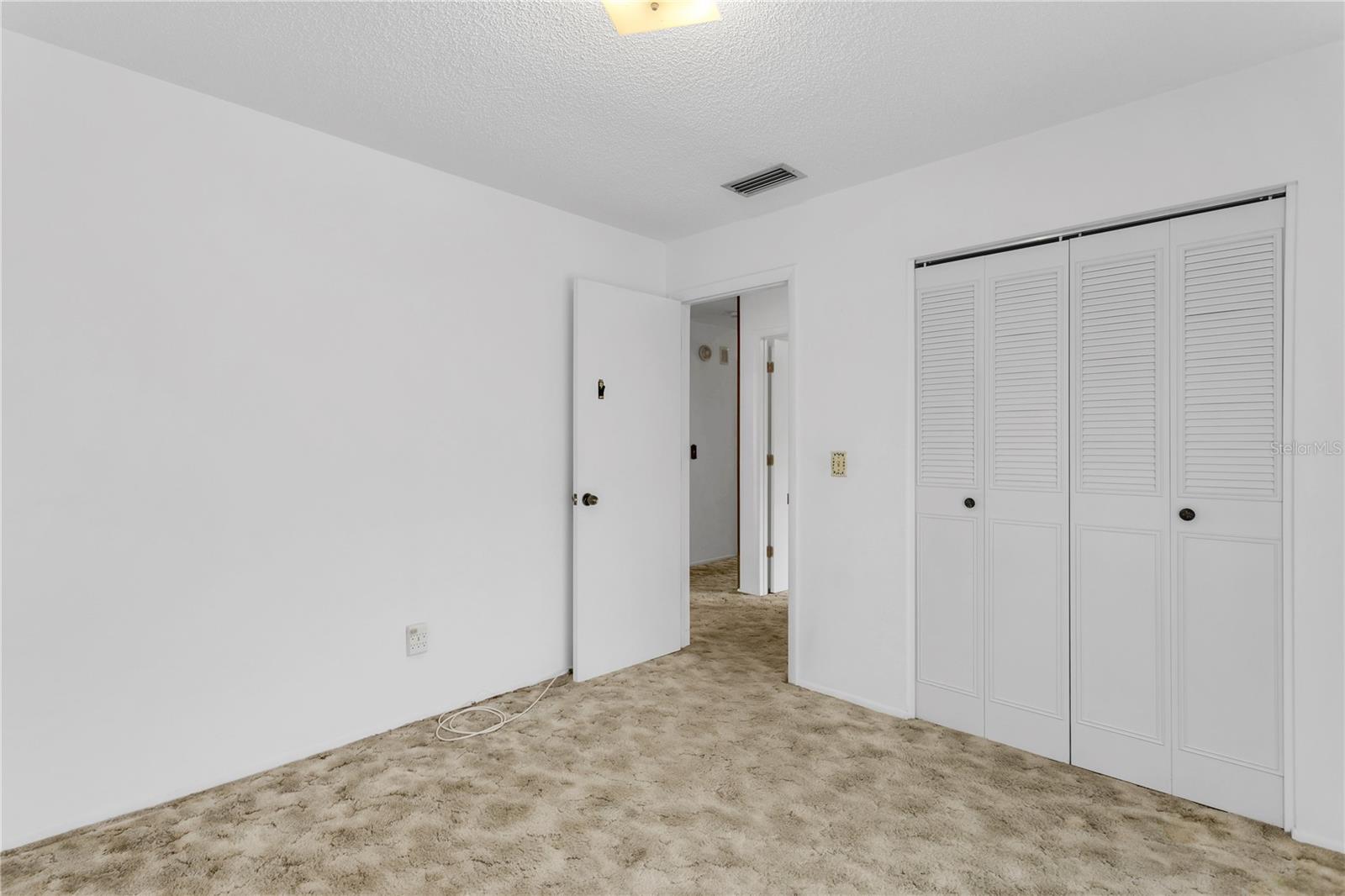 Image 24 of 41 For 820 Ambassador Loop