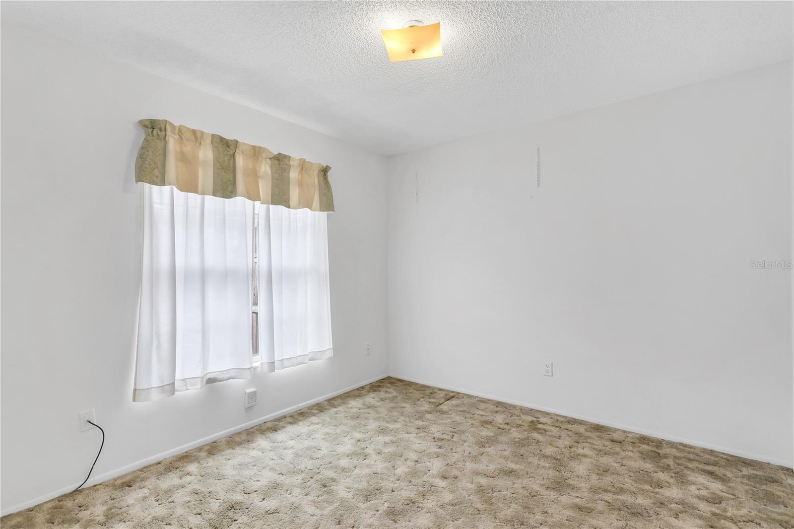 Image 25 of 41 For 820 Ambassador Loop