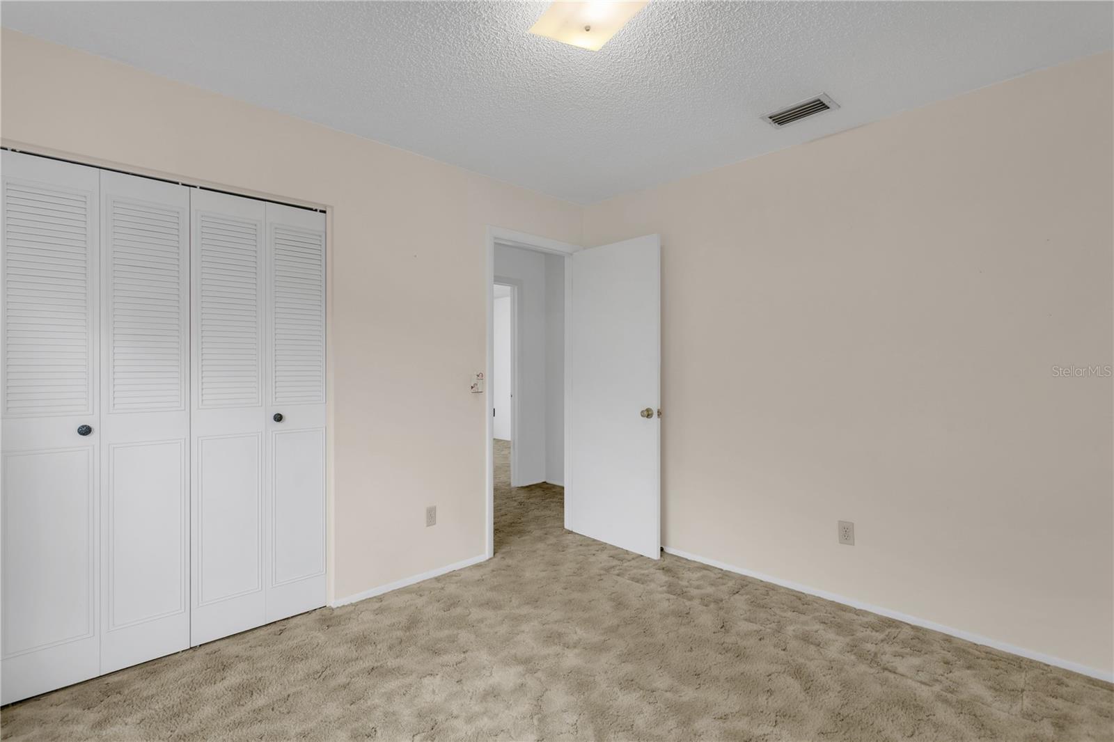 Image 26 of 41 For 820 Ambassador Loop