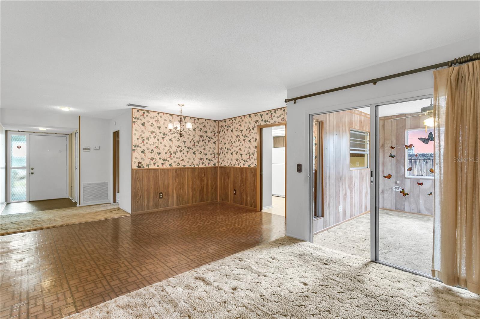 Image 5 of 41 For 820 Ambassador Loop