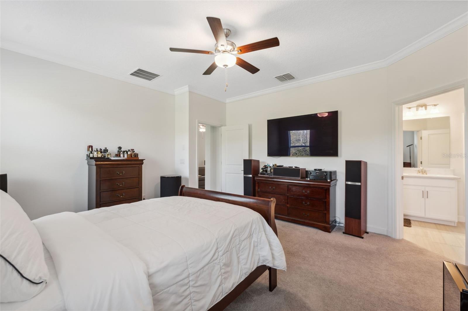 Image 17 of 54 For 16787 Shell Bay Dr