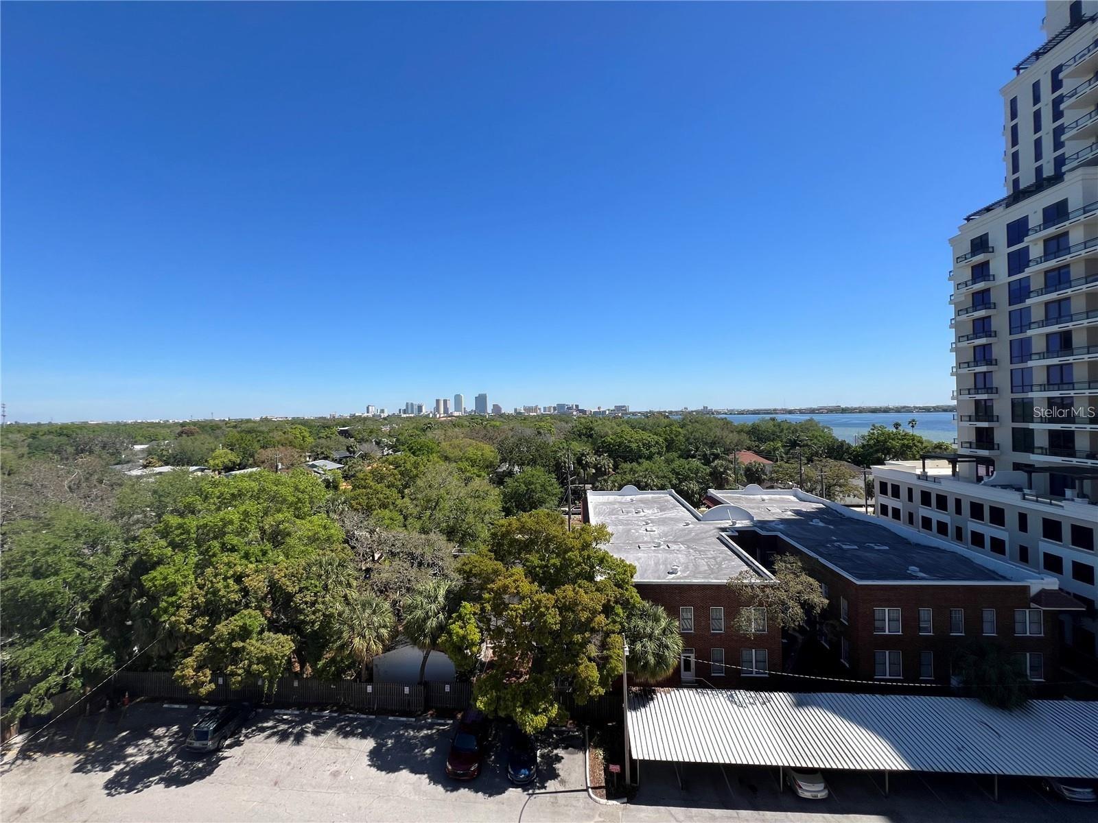 Image 24 of 27 For 2109 Bayshore Boulevard 707