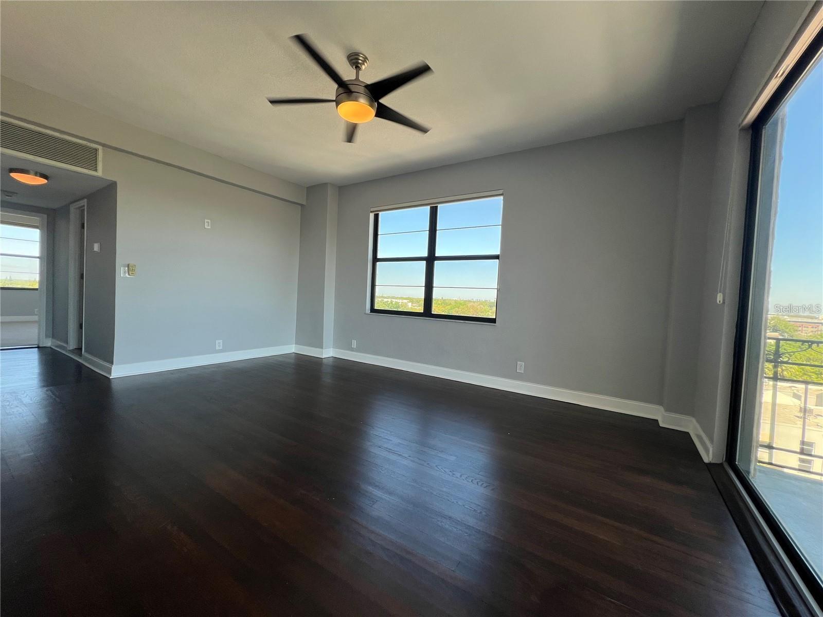 Image 7 of 27 For 2109 Bayshore Boulevard 707