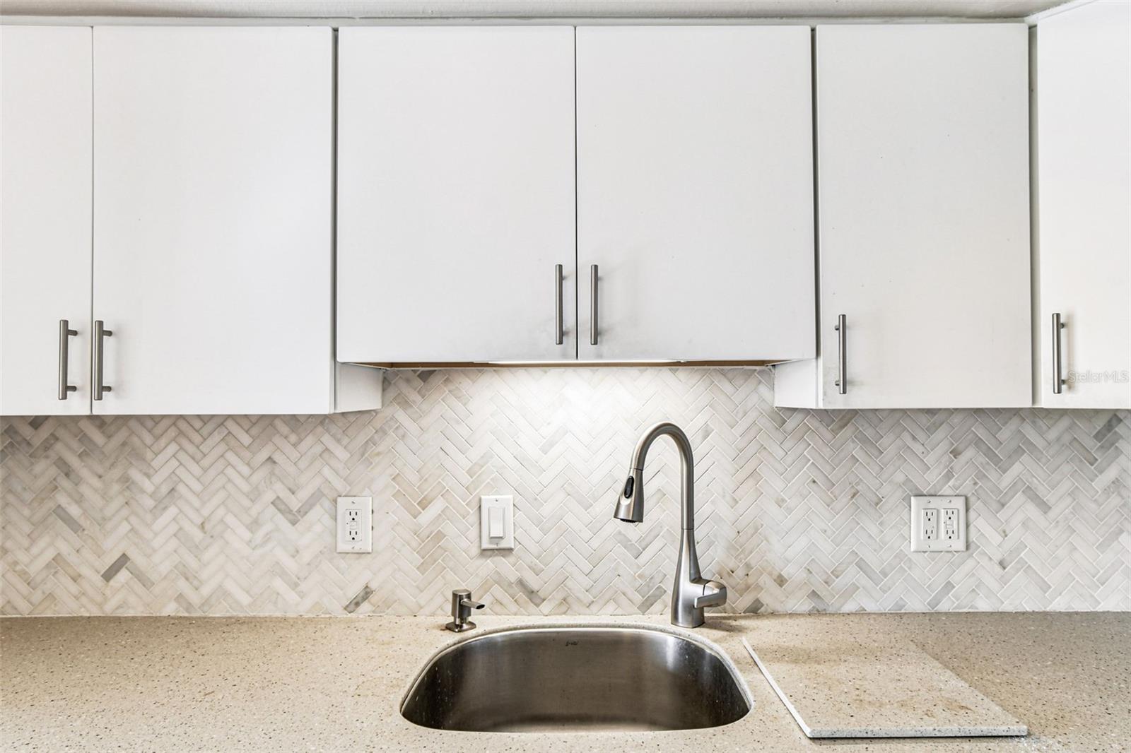 Image 16 of 62 For 2455 Finlandia Lane 67