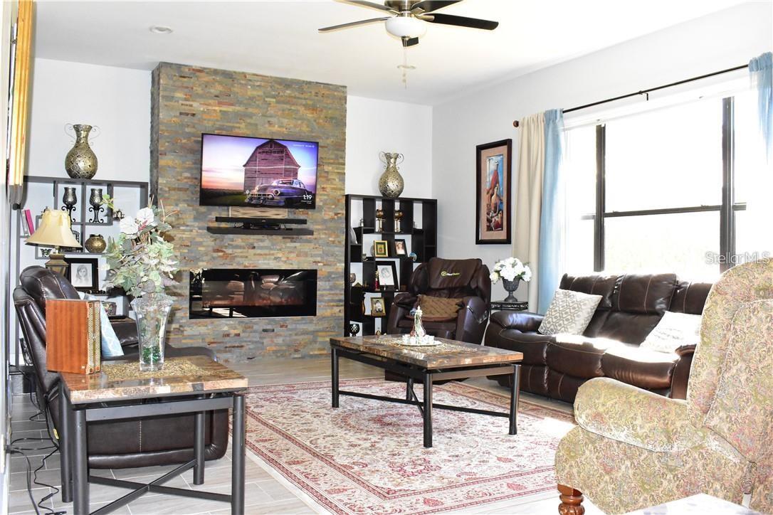 Image 11 of 51 For 20104 Pond Spring Way