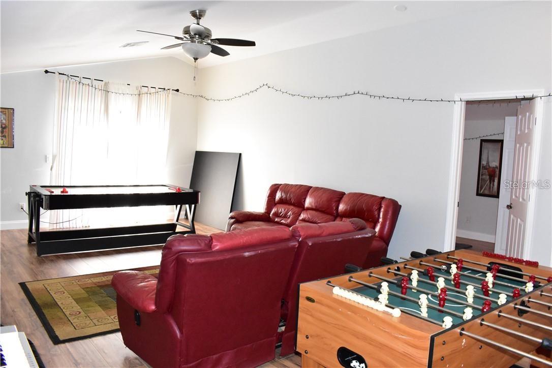 Image 24 of 51 For 20104 Pond Spring Way