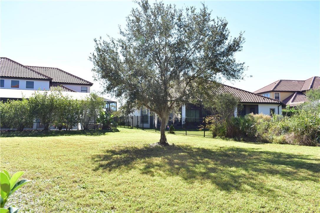 Image 32 of 51 For 20104 Pond Spring Way