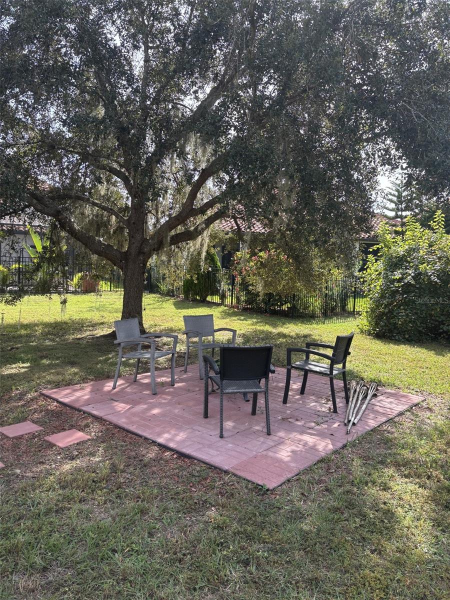 Image 36 of 51 For 20104 Pond Spring Way