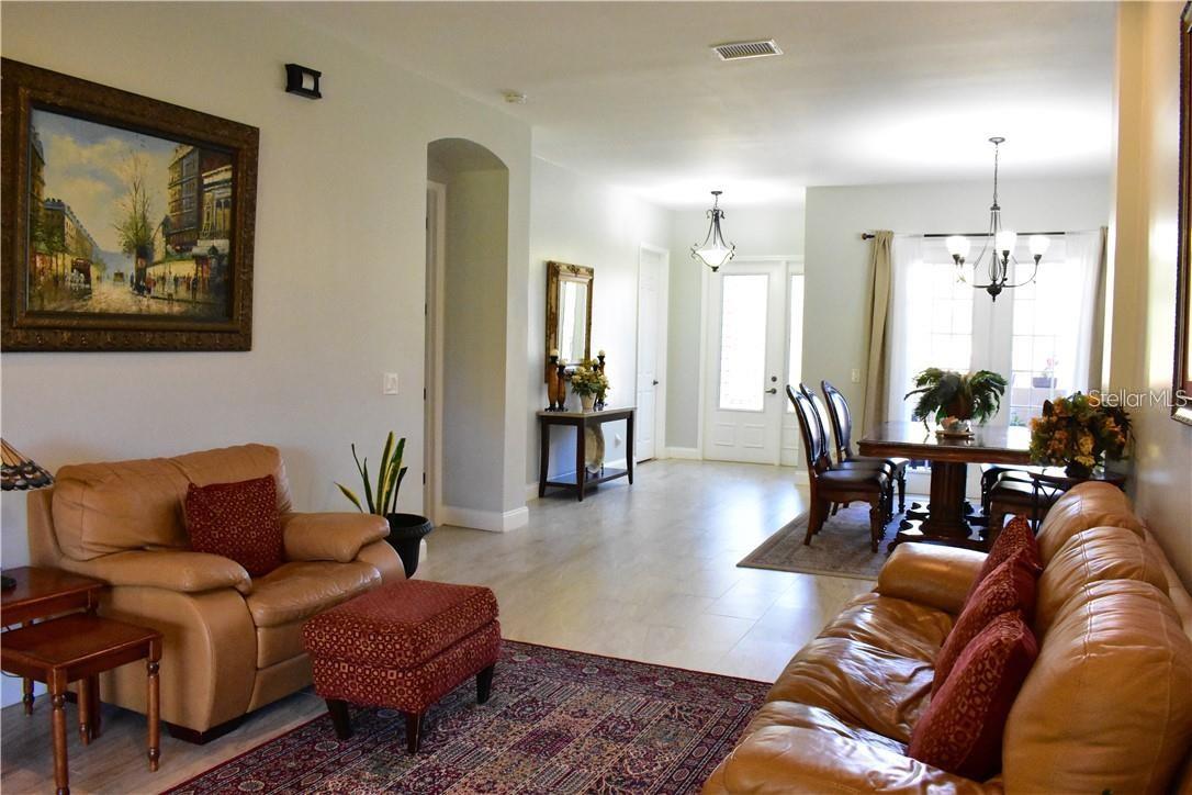 Image 8 of 51 For 20104 Pond Spring Way