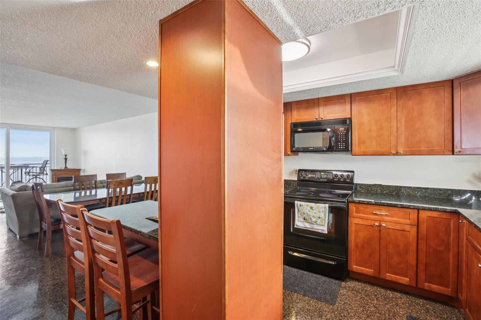 Image 12 of 44 For 9 Haig Place 704