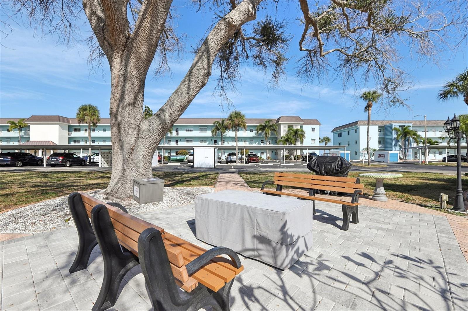 Image 24 of 44 For 9 Haig Place 704