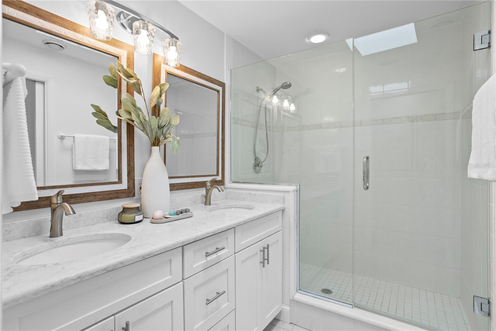 Image 17 of 38 For 350 Julia Circle