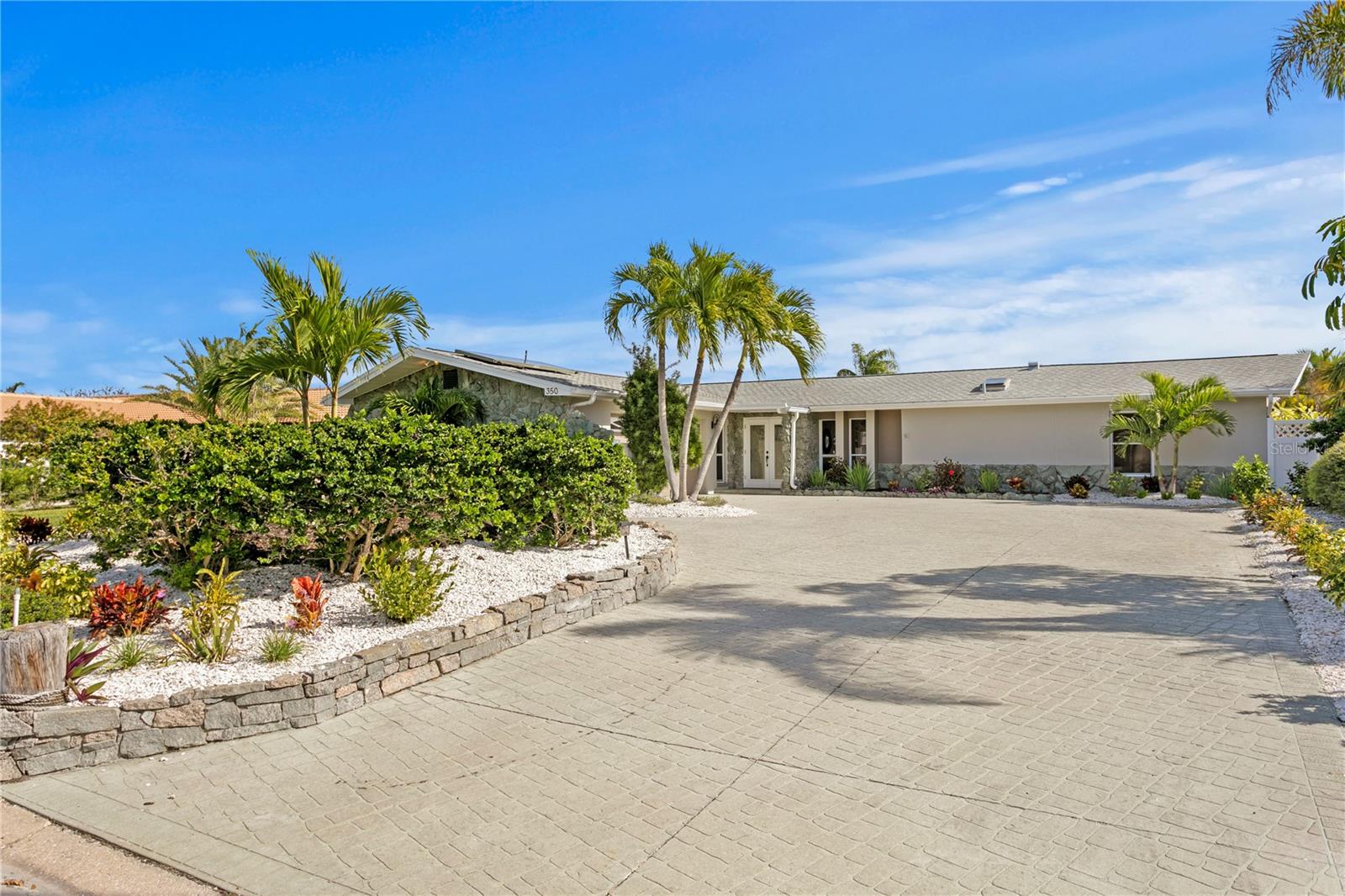 Image 2 of 38 For 350 Julia Circle