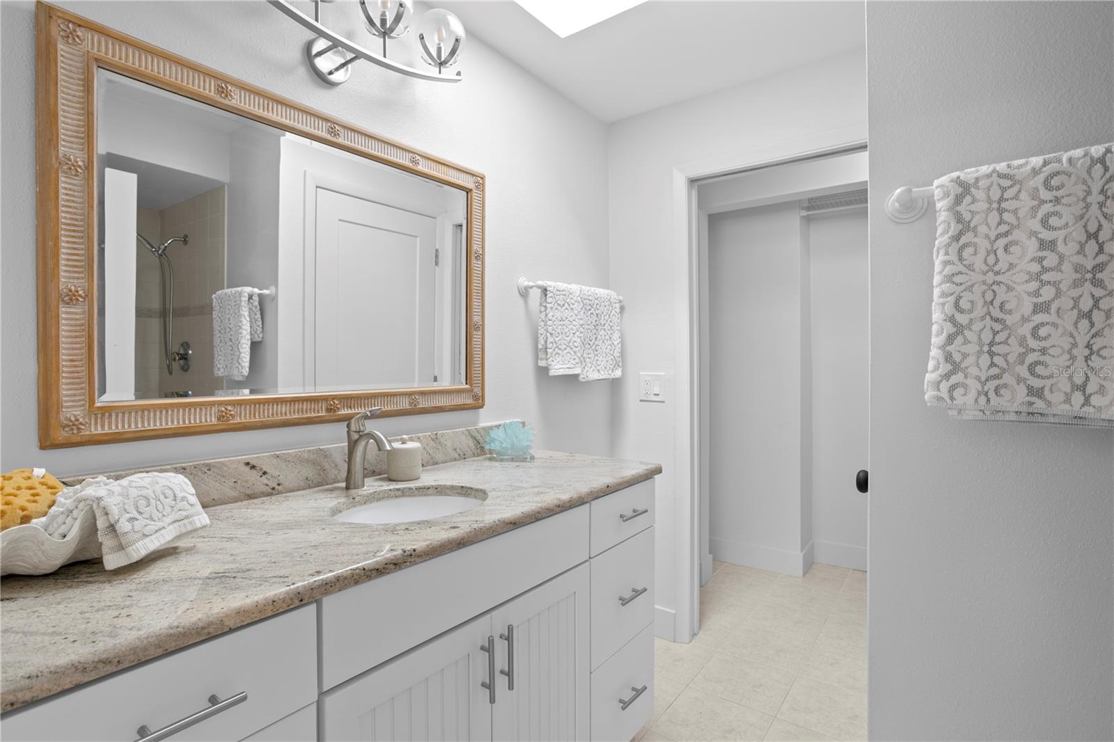 Image 21 of 38 For 350 Julia Circle