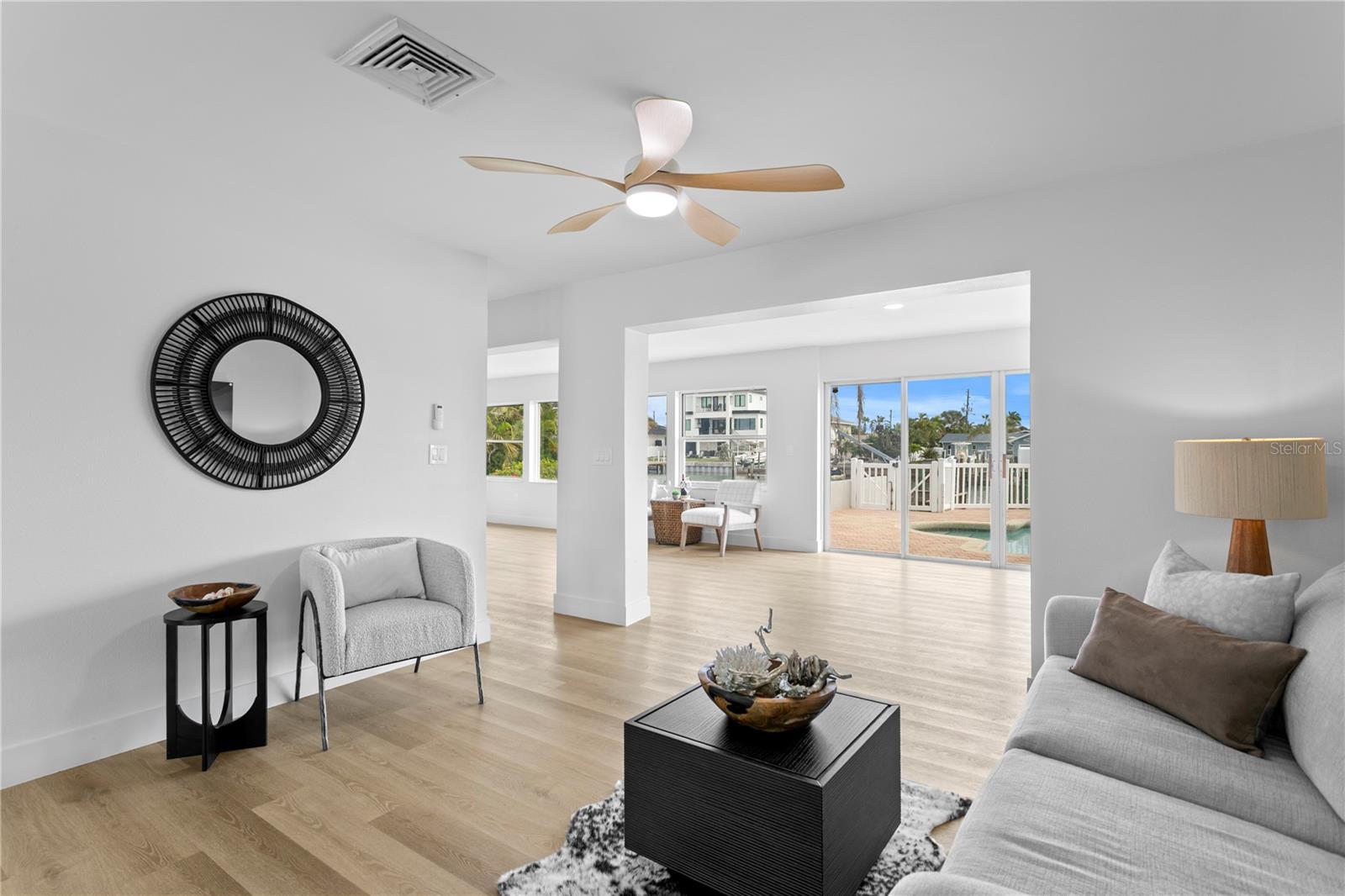 Image 5 of 38 For 350 Julia Circle