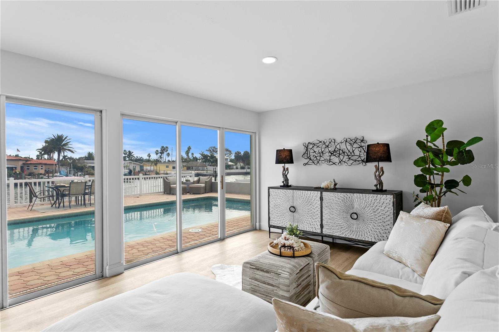 Image 6 of 38 For 350 Julia Circle