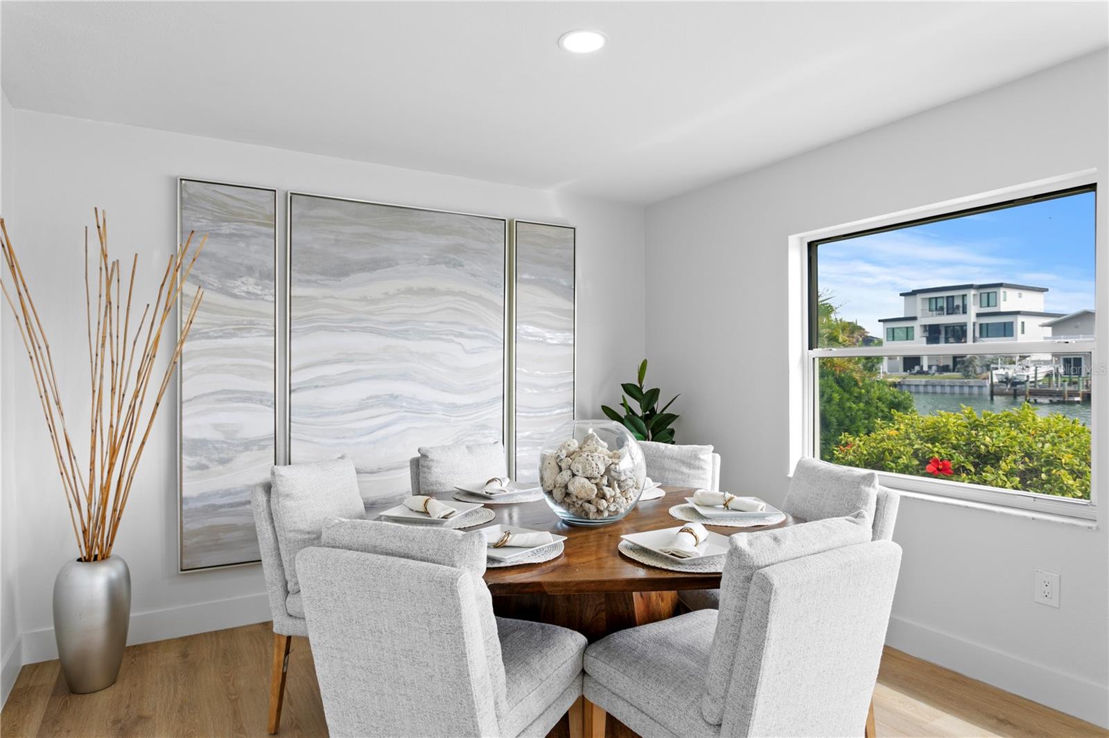 Image 8 of 38 For 350 Julia Circle