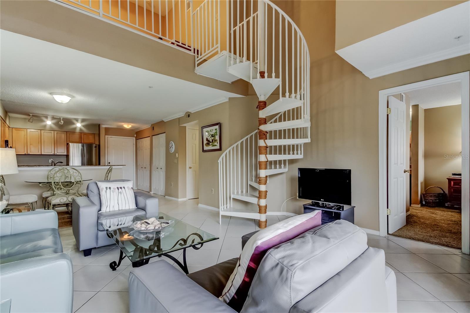 Listing photo id 15 for 2400 Feather Sound Drive 1334