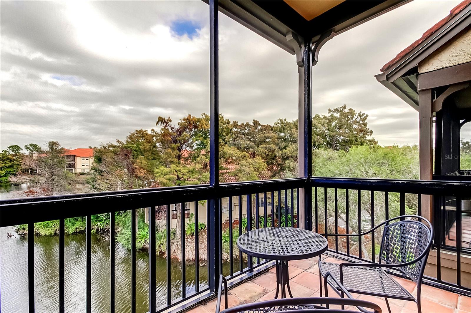 Listing photo id 34 for 2400 Feather Sound Drive 1334