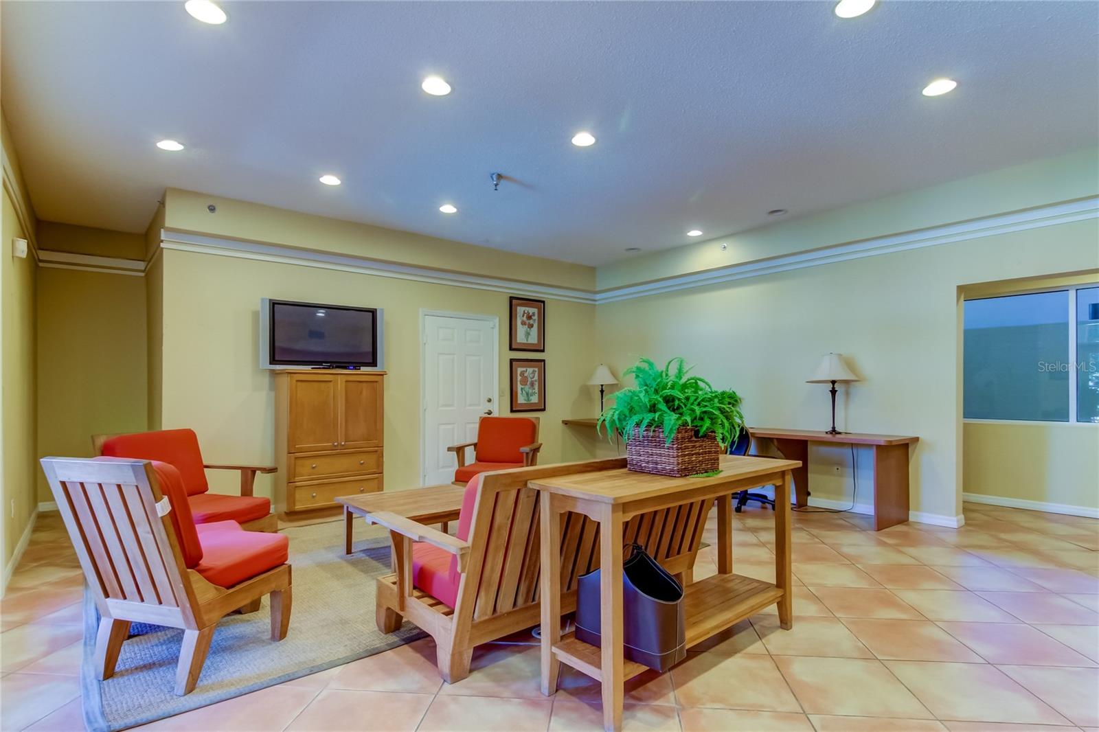 Listing photo id 42 for 2400 Feather Sound Drive 1334