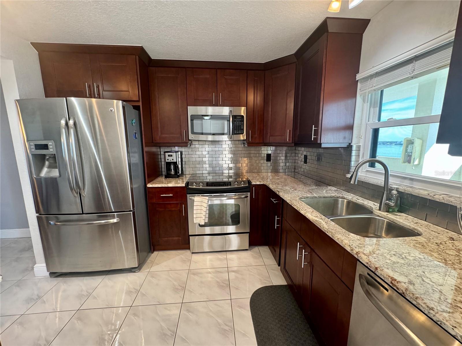 Image 11 of 65 For 1230 Gulf Boulevard 1402