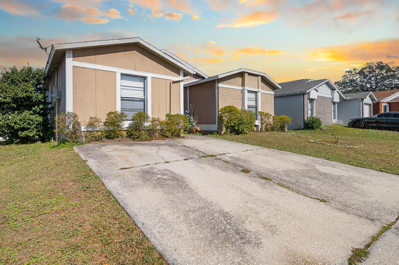 Image 27 of 28 For 1424 Vinetree Drive