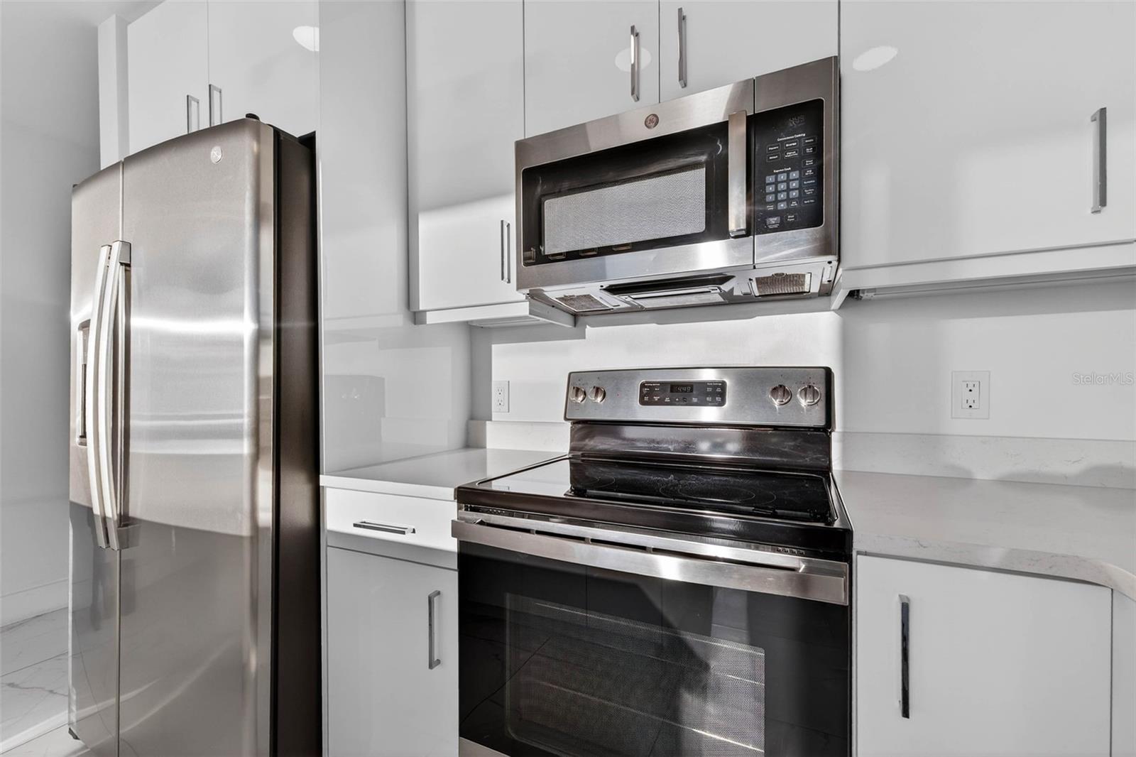 Image 21 of 56 For 11500 Gulf Boulevard 301