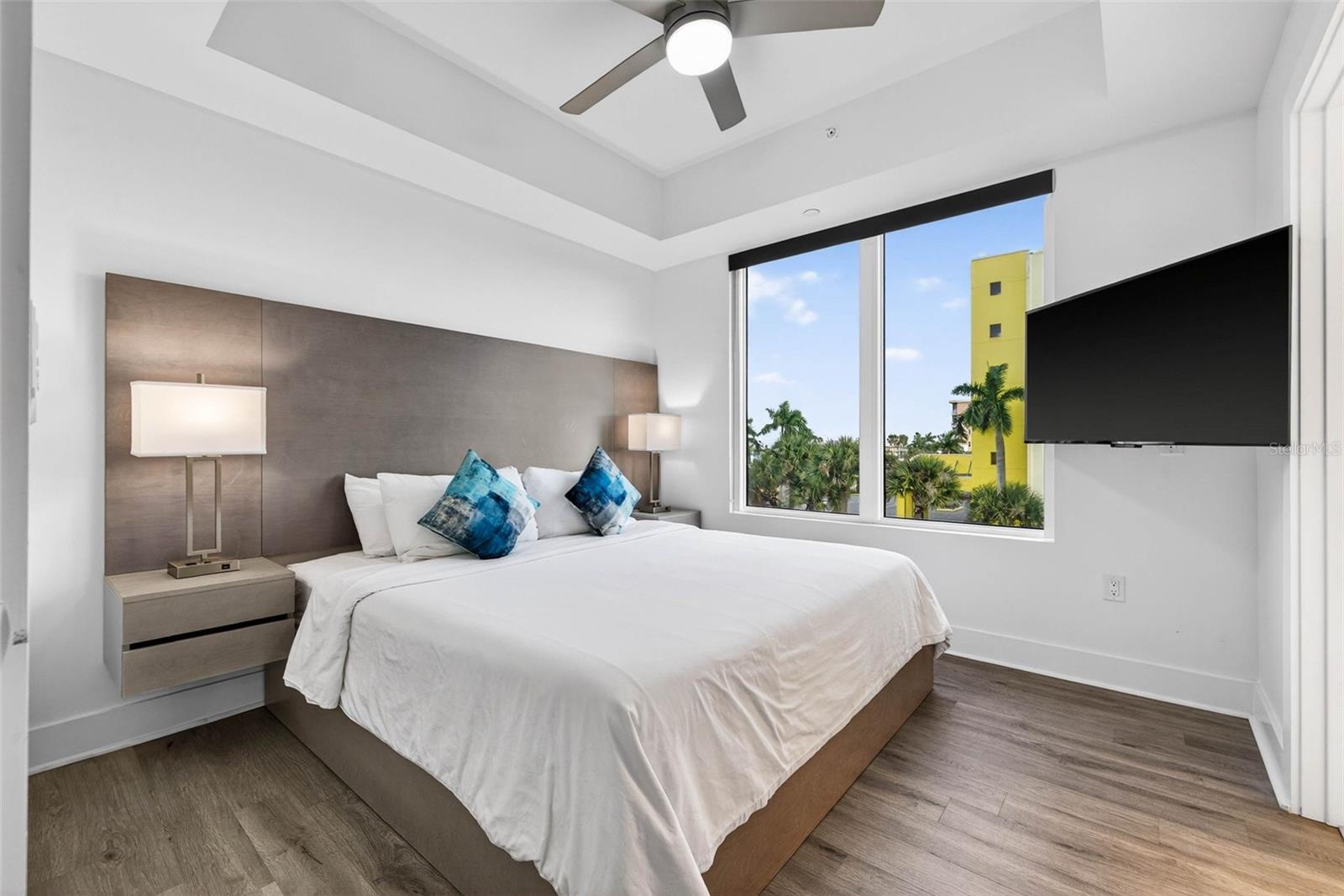 Image 4 of 56 For 11500 Gulf Boulevard 301