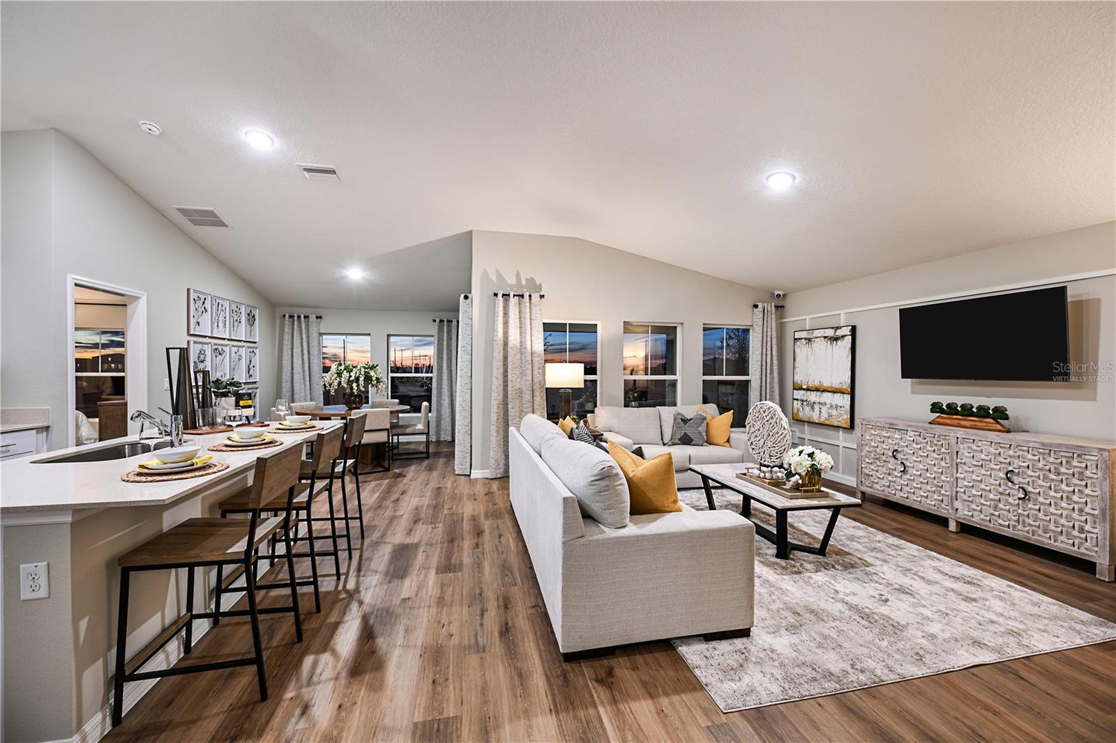 Image 4 of 20 For 9282 Orchard Park Lane