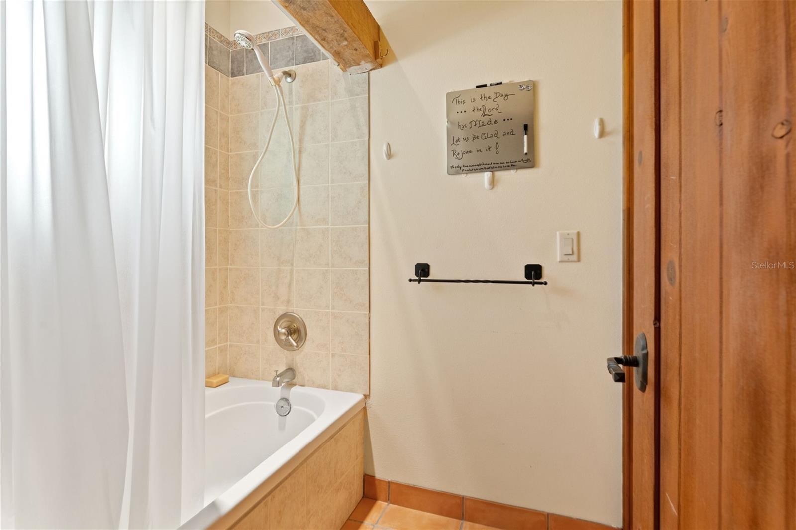 Image 21 of 41 For 3247 Saturn Road