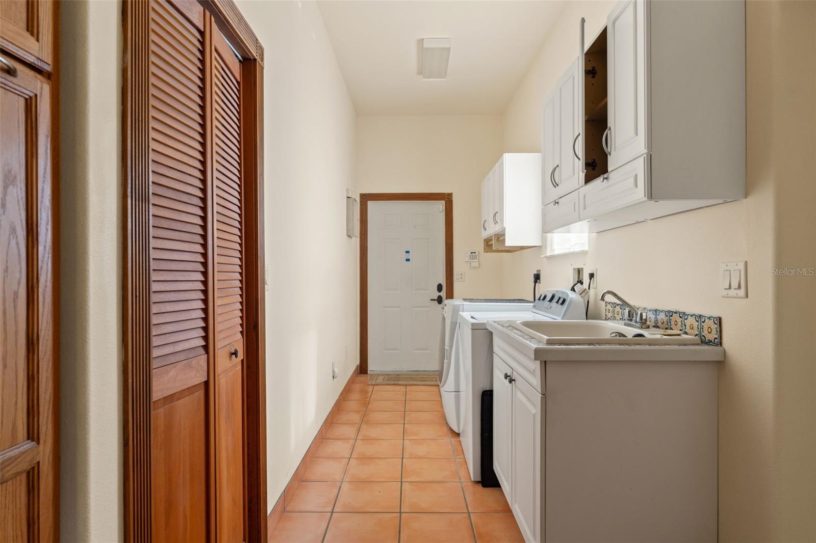 Image 28 of 41 For 3247 Saturn Road