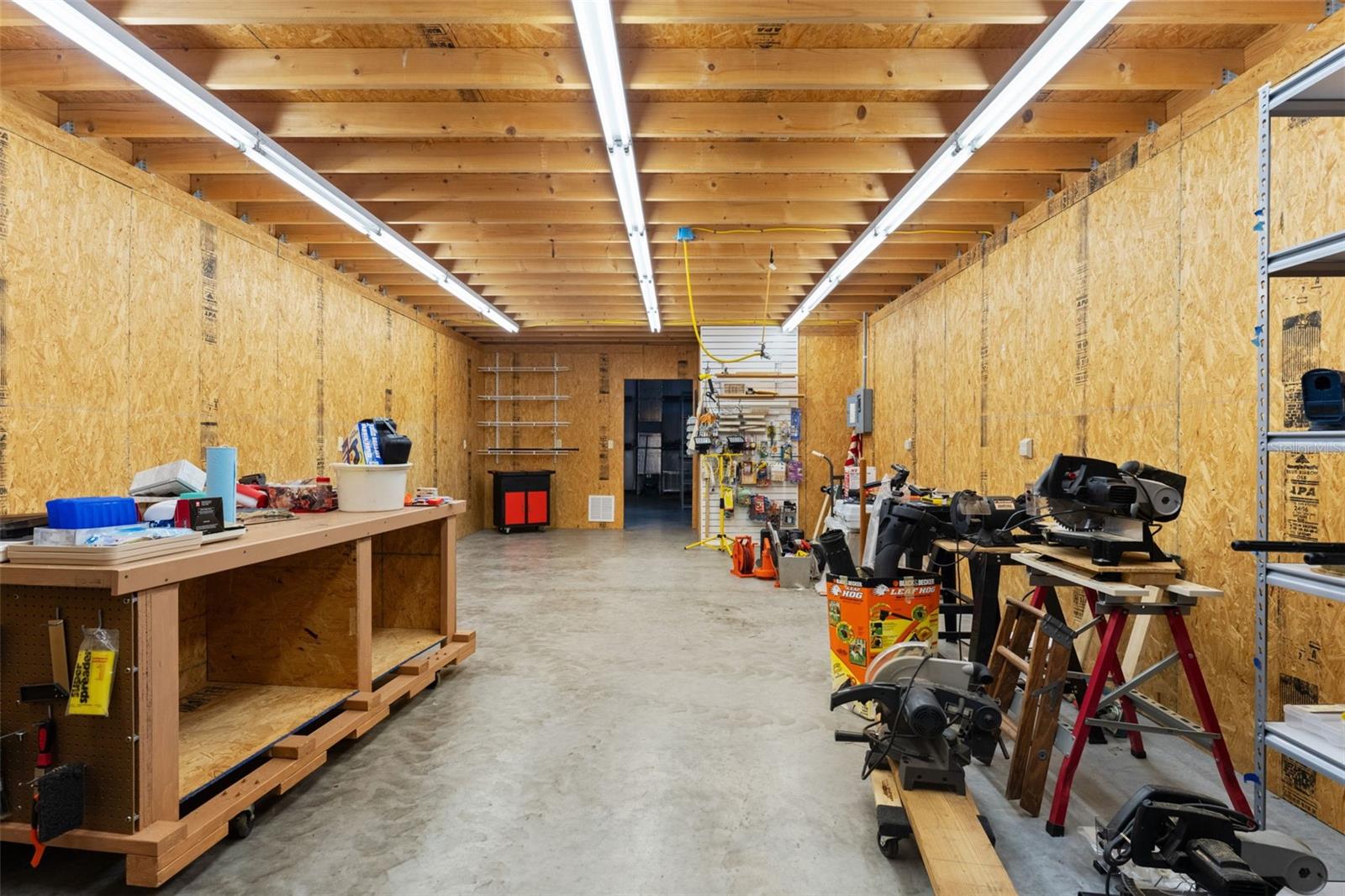 Image 36 of 41 For 3247 Saturn Road