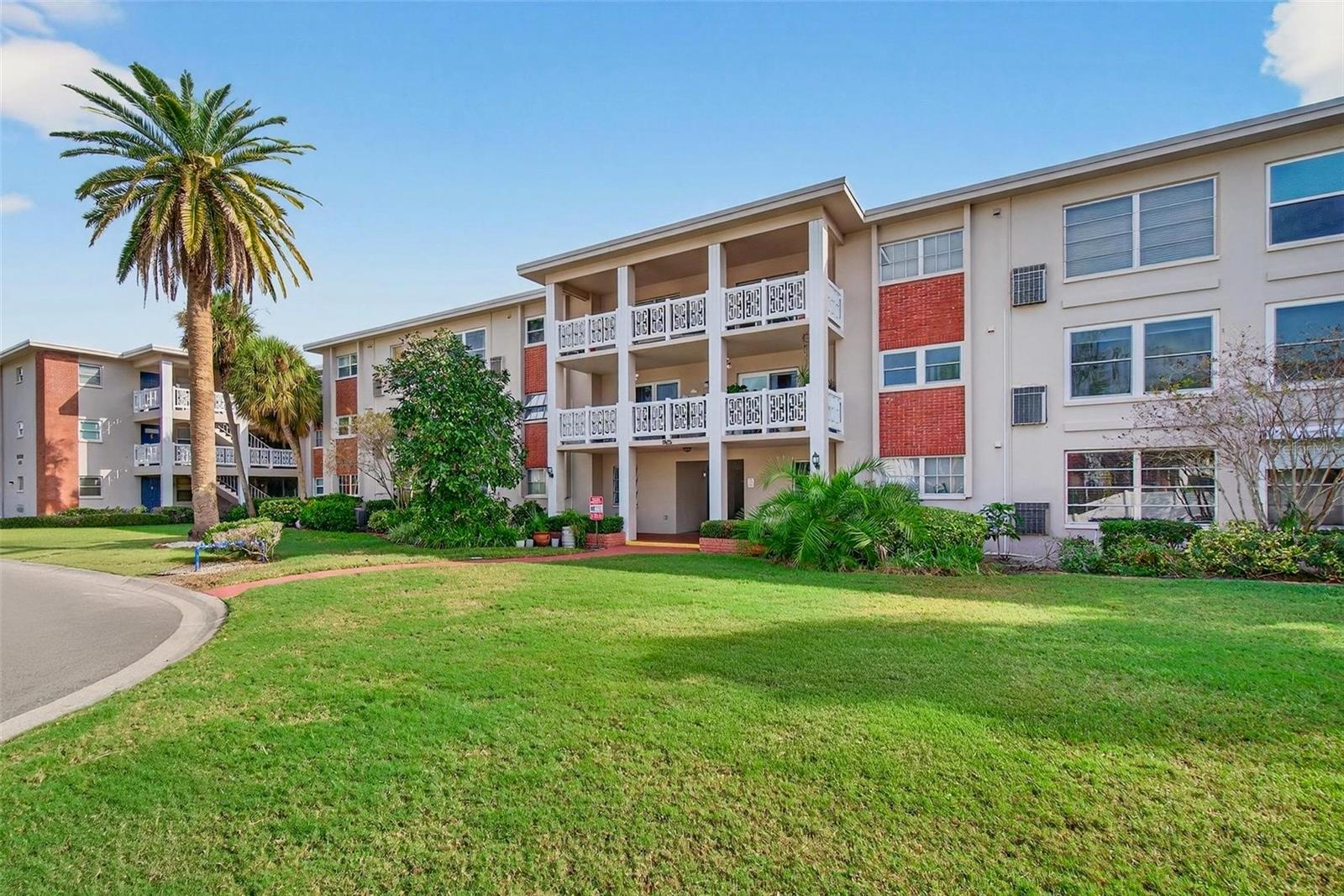 Details for 3125 36th Street N 303, ST PETERSBURG, FL 33713